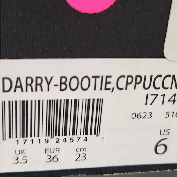 NWOT Naturalizer Women's Darry Bootie Size 6 - Picture 9 of 9